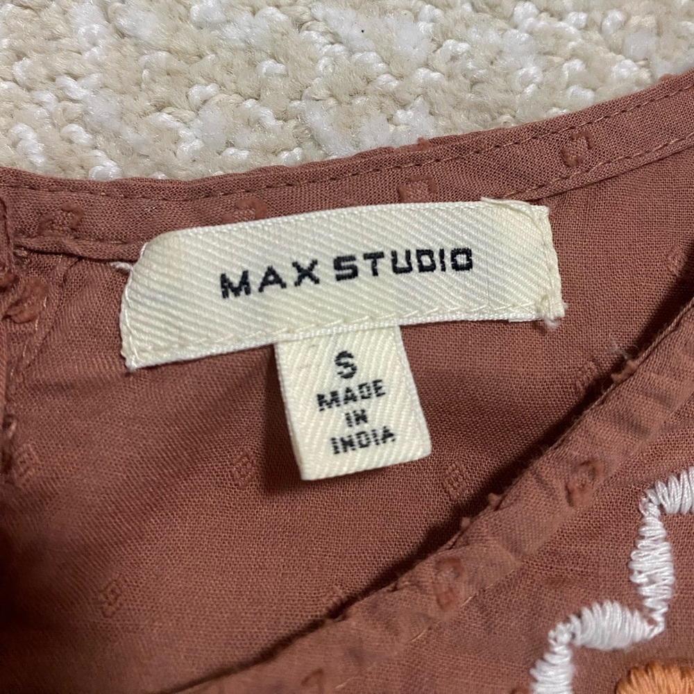 Max Studio Rust Embroidered Blouse - Picture 6 of 11